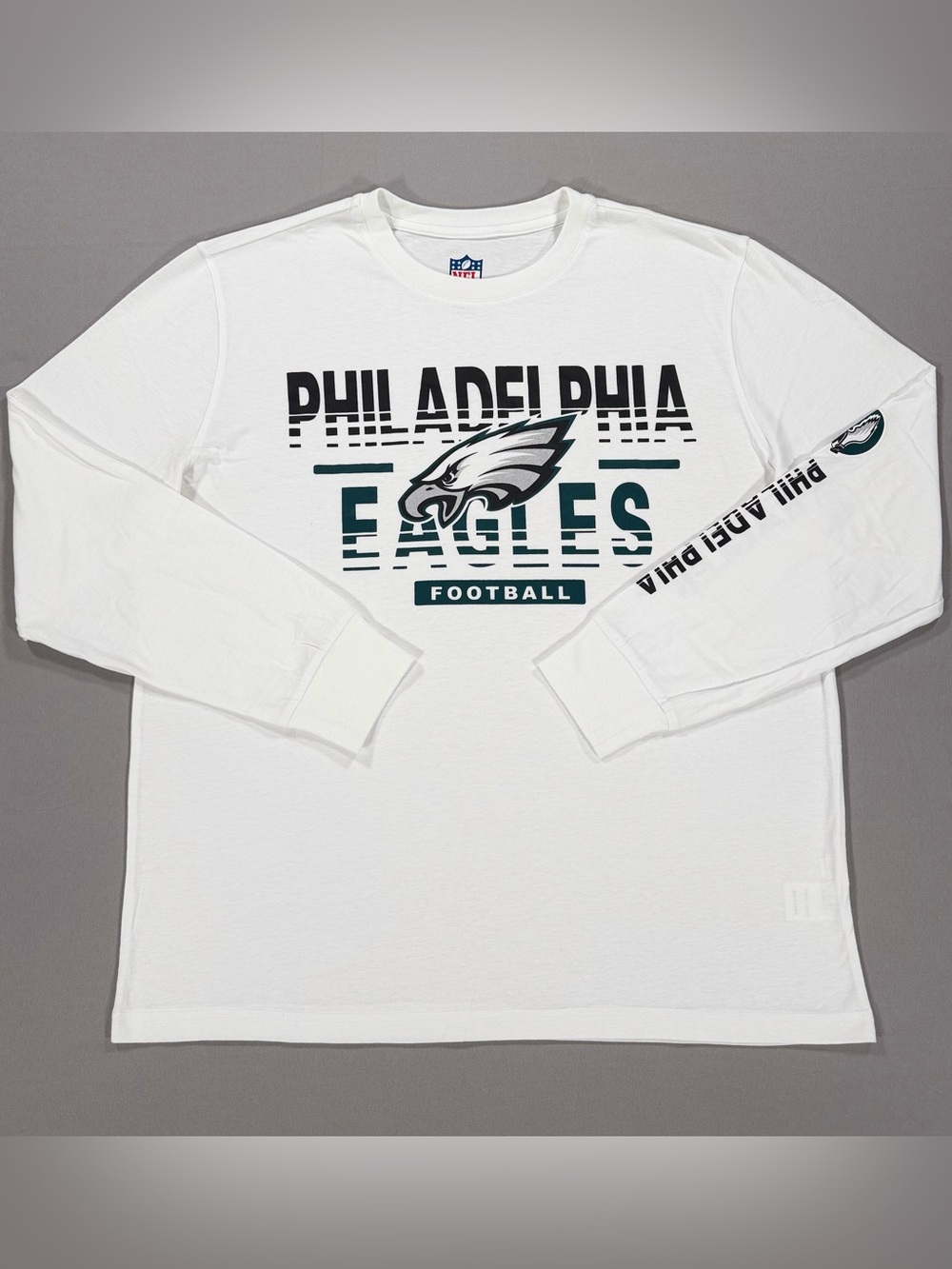 NFL Philadelphia Eagles Long Sleeve Shirt Mens Size XL White Graphic Tee Cotton